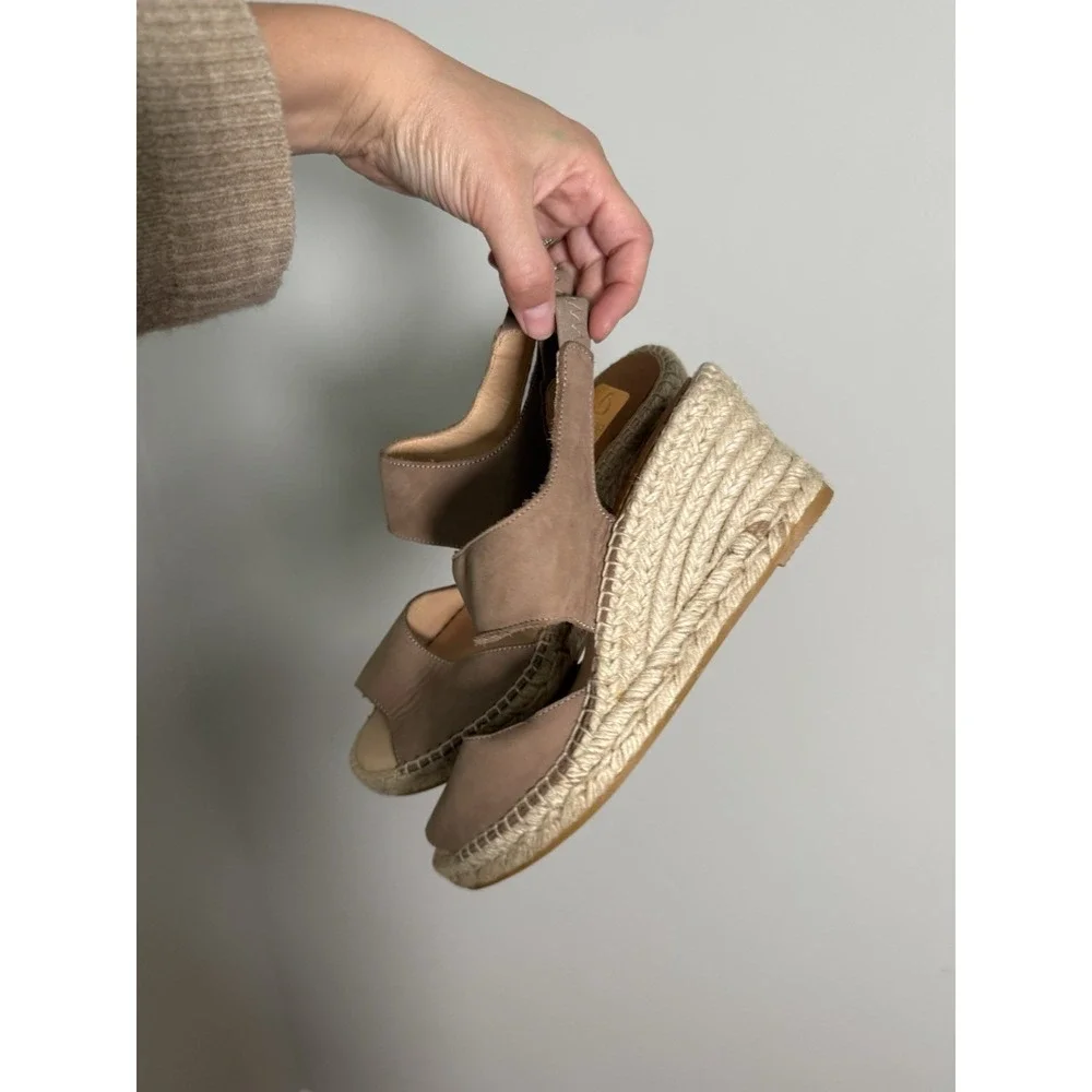 Kanna Wedge Heel Brown Sz 38 / 7.5 Tan Suede Beach Event Resort Casual Comfort